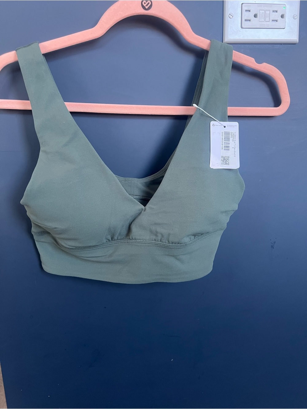 lululemon Align™ V-Neck Bra C/D (NWT) in Dark Forest (Green/Greyish) - Picture 4 of 13